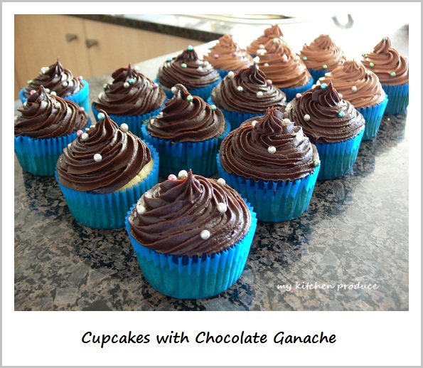 Cupcakes with Chocolate Ganache